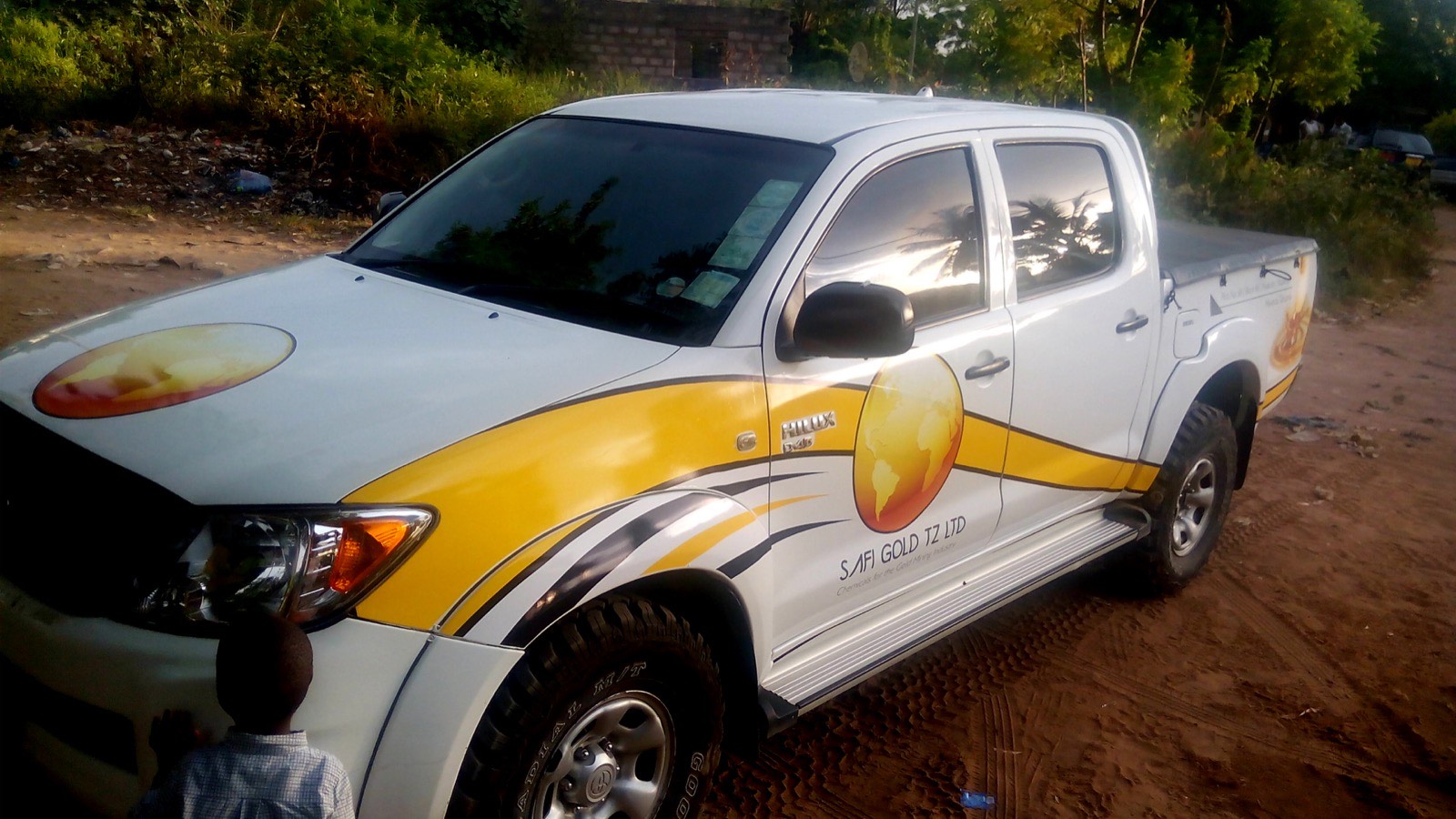 Double-Cab Branding, Bright Pixels